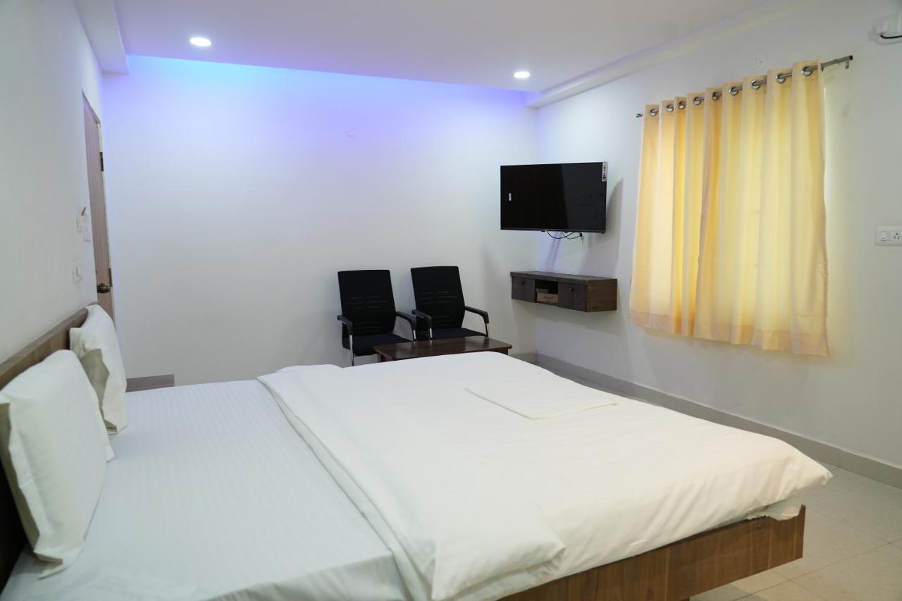 5 Star Grand- Premium Hotel Shamshabad Exterior foto