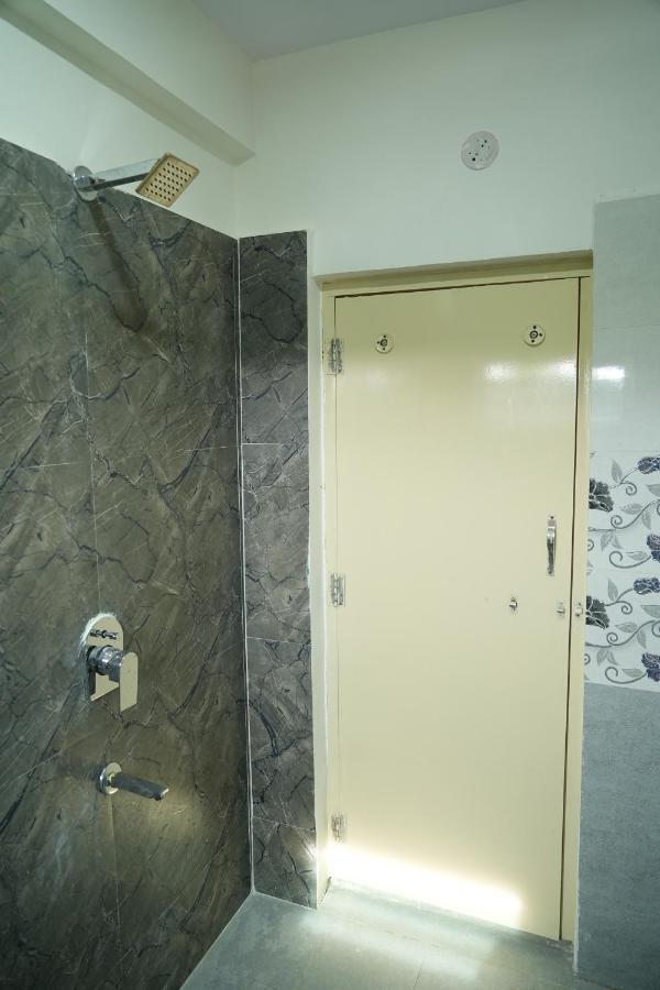 5 Star Grand- Premium Hotel Shamshabad Exterior foto