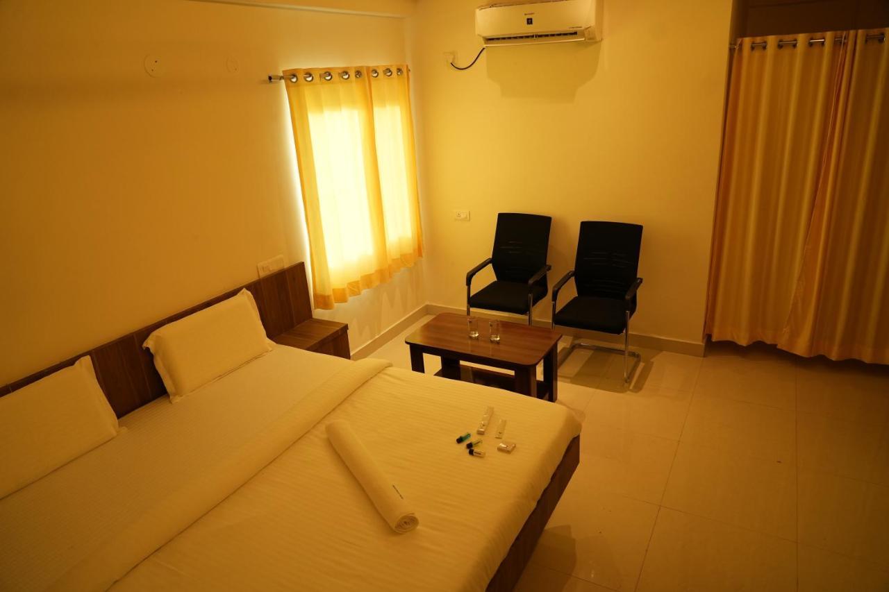5 Star Grand- Premium Hotel Shamshabad Exterior foto