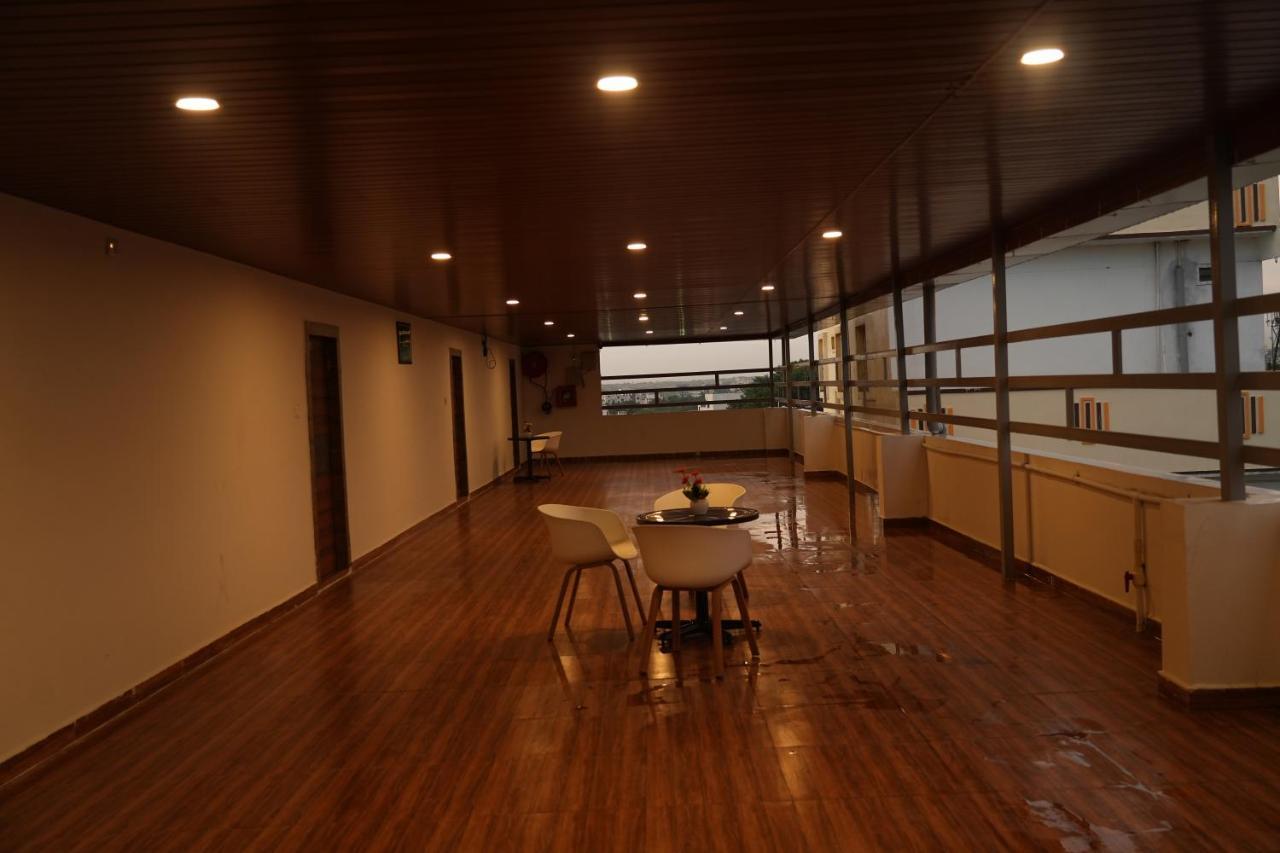 5 Star Grand- Premium Hotel Shamshabad Exterior foto